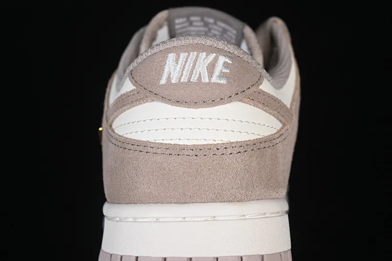 All Categories Nk SB Dunk Series Nk SB Dunk Low Low-top sneakers Nike SB Dunk Low Year of the Horse Gray White Low-top casual sneakers IB4417-105